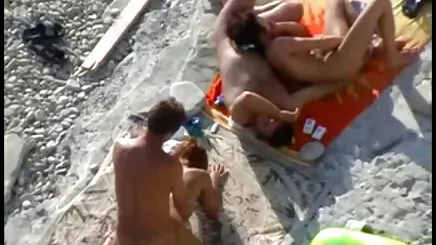 Striptiz amator porno vk döküm ıslak ve yağlı bir parçaya dönüşür