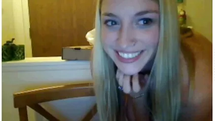 Bahçede türk liseli amatör porn sarışın