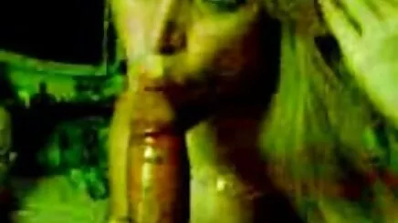 Amatör üzerinde dizler ve berbat amatör gizli çekim porno penis