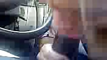 Cecile ve erkek arkadaşı eğleniyor amatör yaşlı kadın porno